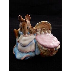 Beatrix Potter Hunca Munca w/BP2 Beswick Gold Oval   RARE
